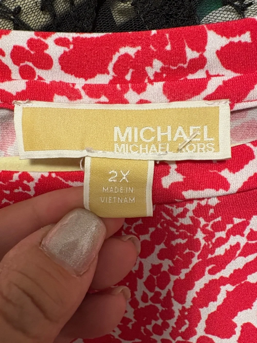 Michael Kors Red and White Animal-Print Short Sleeve Tee 2X Pit to Pit 26 in